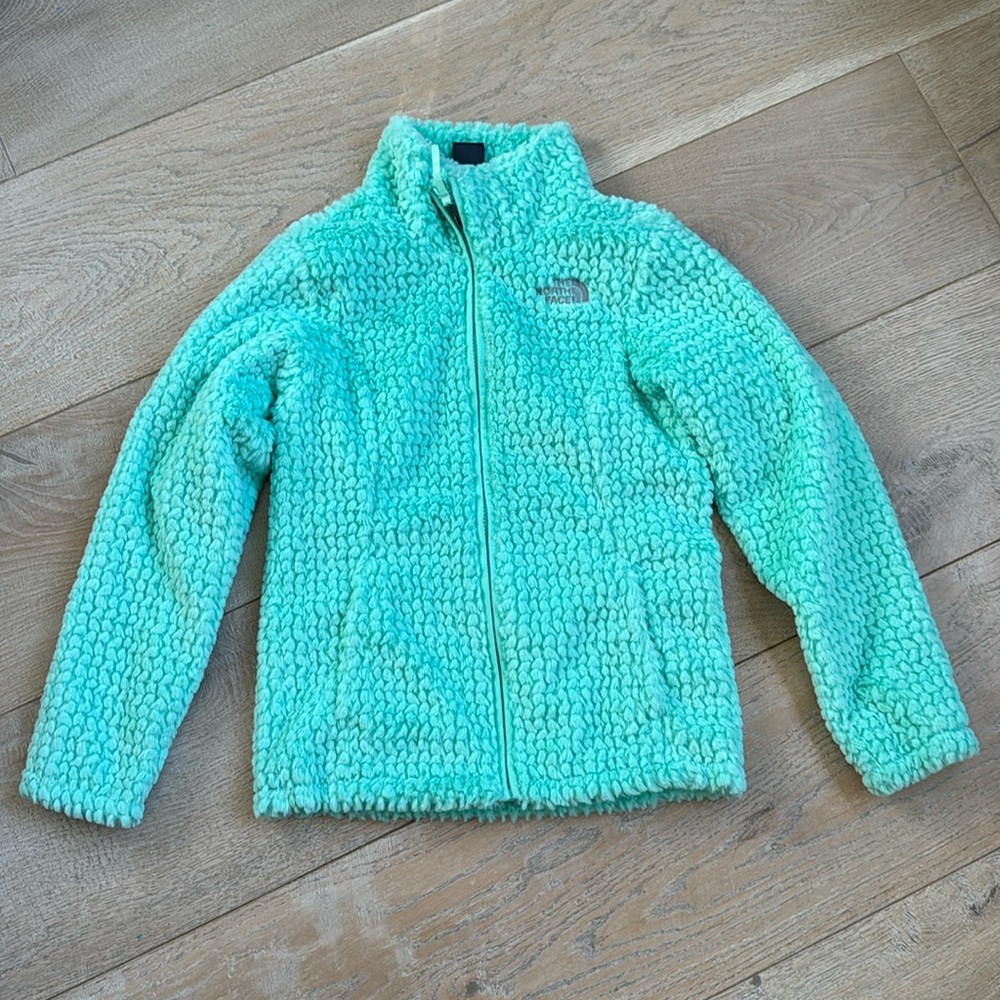 LIKE NEW Northface incredibly soft Youth Med jacket. BARELY WORN, immaculate